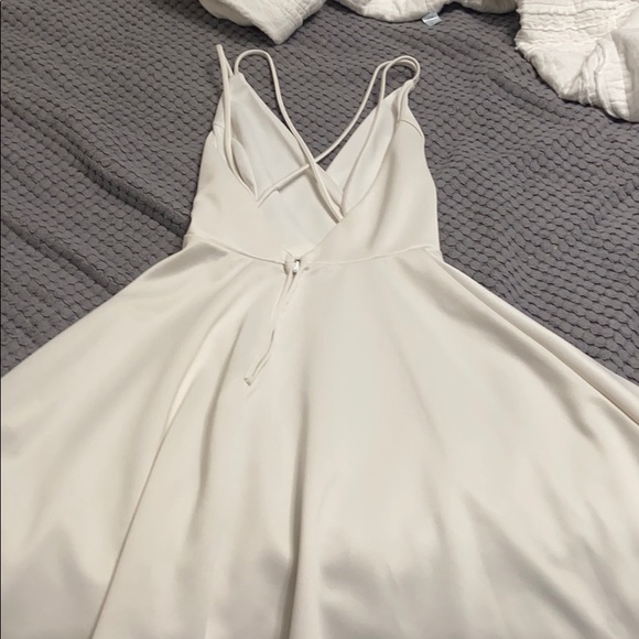White dress - Picture 2 of 3